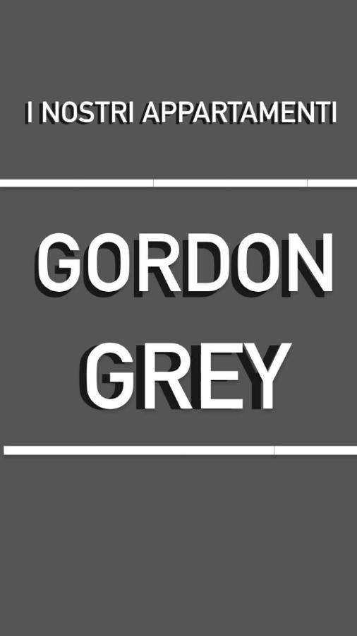 Residence Gordon Carini Luaran gambar